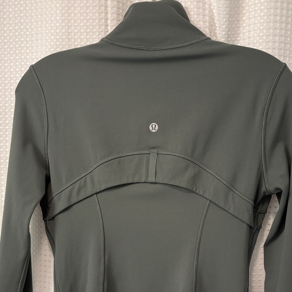 Lululemon Define Cropped Nulu Jacket ~ 6 ~ Rainforest Green - Picture 8 of 12